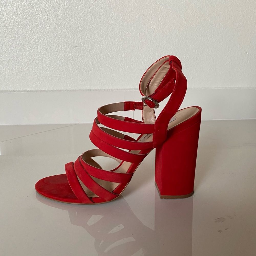 Steve Madden pumps